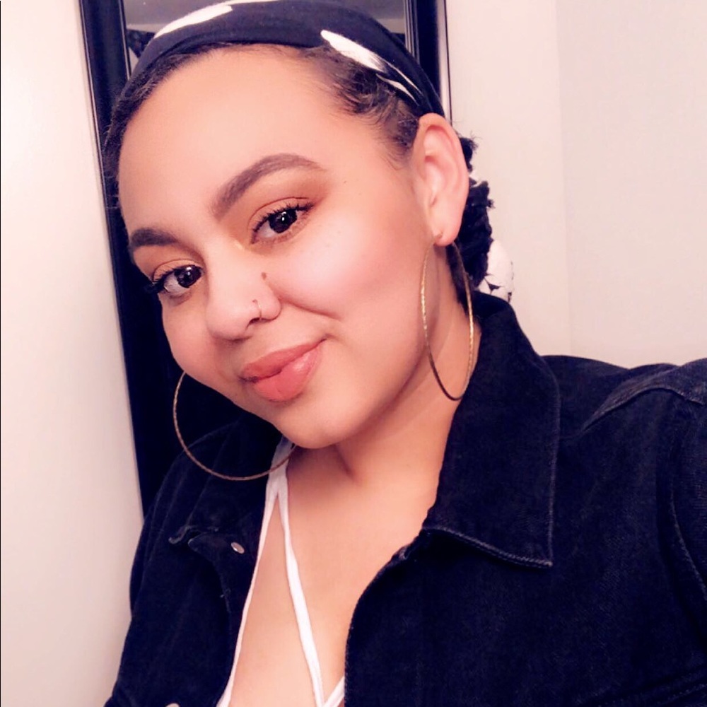 Meet your Posher, Liv 🌻